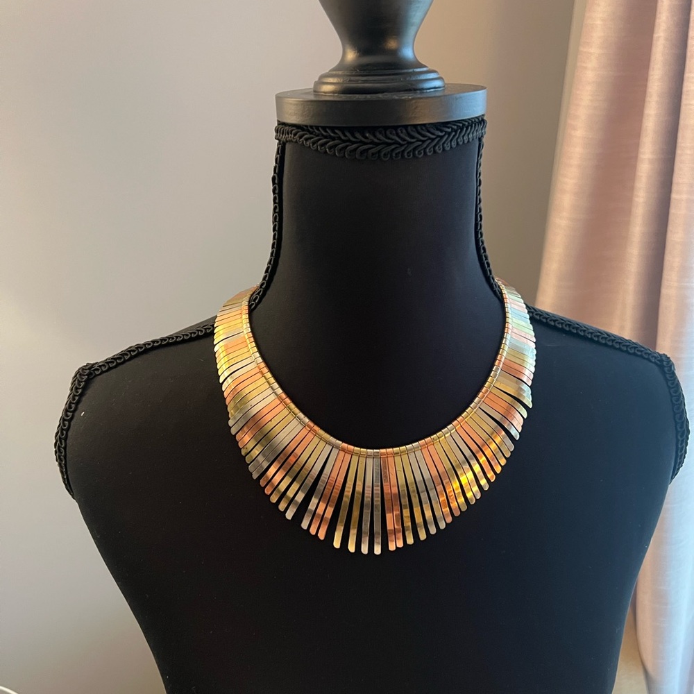 Elegant Gold Necklace